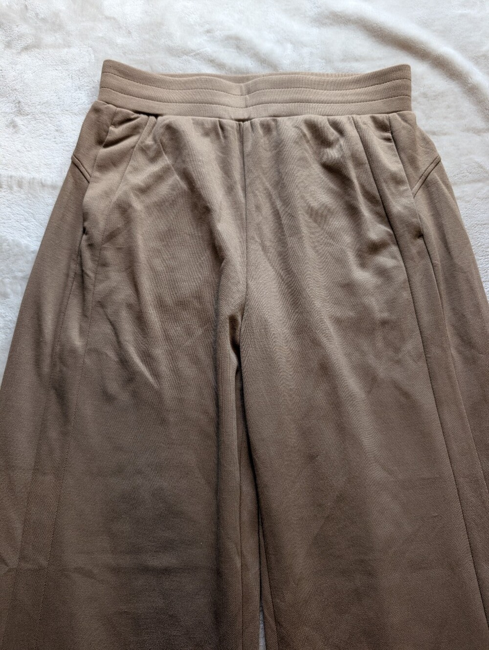 HALARA Flex Wide Leg Lounge Pants – Taupe – Women's Medium Regular NWOT - Picture 4 of 8